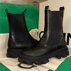 Ganni Black Leather Chelsea Boots size 40